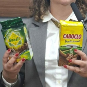 Vereadora denuncia troca de produtos em cestas básicas e cobra fiscalização do contrato