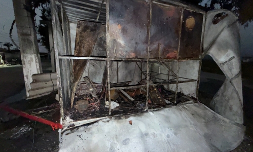 Incêndio criminoso destrói trailer de lanches e deixa família sem fonte de renda