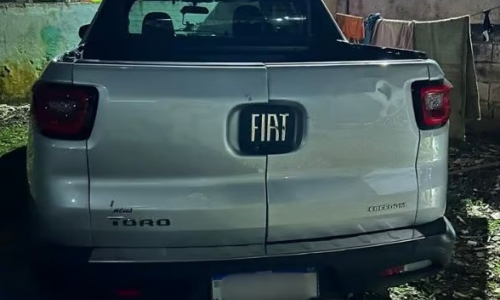 Vítima leva golpe na cabeça e tem carro roubado em BC; veículo é achado com ajuda de rastreador