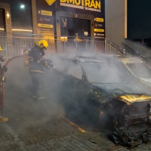 Suspeito de incendiar viaturas em Bombinhas tem prisão preventiva decretada