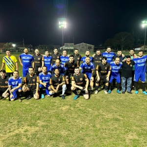 Jogo beneficente reúne futebol, sinuca e dominó pelo Lar Santa Maria da Paz