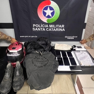 Furto a loja de celulares termina com dois presos e aparelhos recuperados
