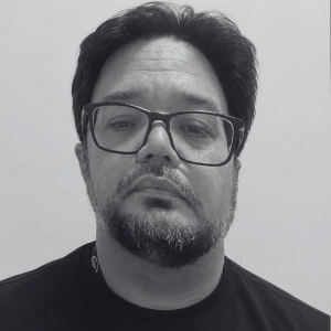 Servidor público é morto pelo filho adotivo dentro de casa em Itapema