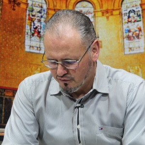 Mensagens de fé e oração com Padre Elizandro para sua terça-feira, 04 de agosto
