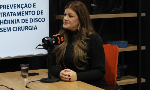 Novo podcast estreia com bate-papo sobre saúde da coluna e o peso das emoções no corpo