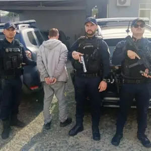 Trabalhador grava ameaças contra colegas com arma falsa e é preso ao chegar no trabalho