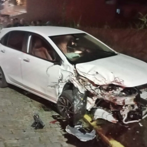 Acidente com múltiplos veículos leva motorista à prisão em Nova Trento