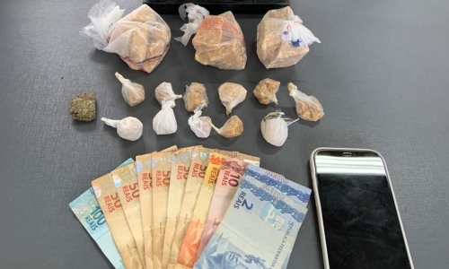 Três são detidos e drogas são apreendidas em operação contra organização criminosa