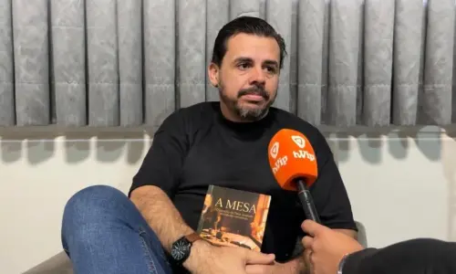 A MESA ▶️ | Pastor de Tijucas lança livro que trata sobre comunhão e aproximação de Deus