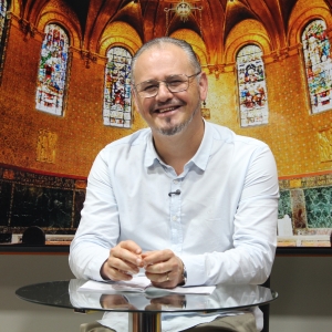 Padre Elizandro Scarsi conduz inspirador momento de fé e bênção nesta quarta-feira, 12 de agosto