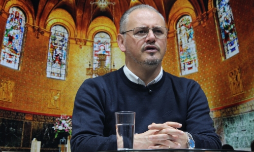 Mensagens de fé e oração com Padre Elizandro para sua terça-feira, 18 de agosto