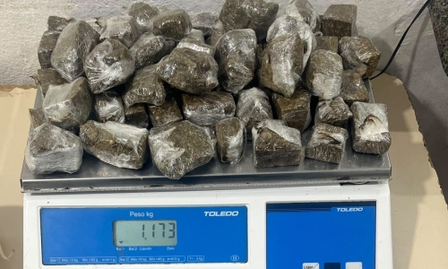 Abordagem no Morretes termina com apreensão de 55 porções de maconha
