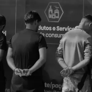 Trio envolvido em tentativa de sequestro é detido; homens negam saber o motivo da prisão