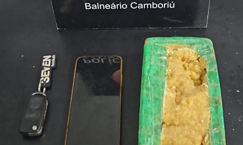 Fuga na BR-101 termina com quase 1 kg de crack apreendido