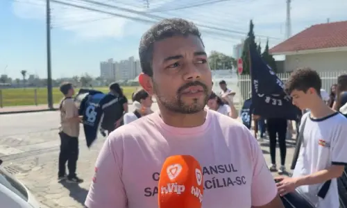 FANFARRA ▶️ | Música toma conta das ruas de Tijucas durante ensaio da Fanfarra Cruz e Souza