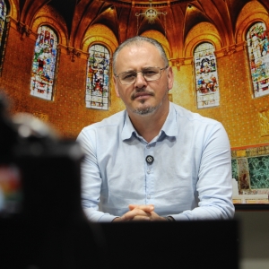 Padre Elizandro Scarsi compartilha bênçãos e uma palavra de esperança nesta segunda-feira, 24 de agosto