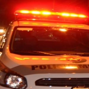 Conflito em frente a estabelecimento termina em morte por golpe de faca