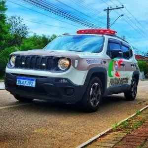 Suspeito admite venda de drogas e acaba preso durante abordagem