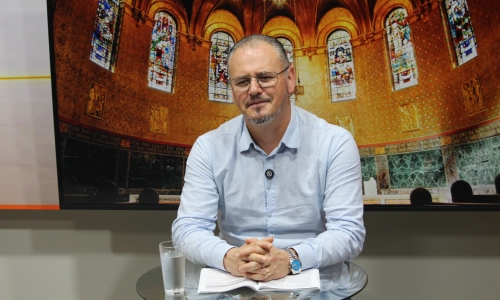 Mensagens de fé e oração com Padre Elizandro para sua terça-feira, 25 de agosto