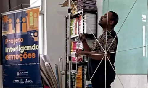 CULTURA ▶️ | Projeto levou teatro e literatura antirracista a 665 estudantes em Porto Belo