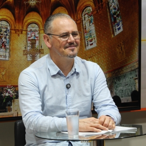 Padre Elizandro Scarsi conduz inspirador momento de fé e bênção nesta quinta-feira, 27 de agosto
