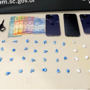 Três pessoas são detidas durante operação policial contra o tráfico de drogas