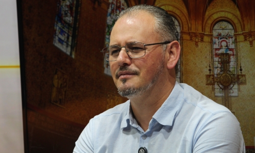 Padre Elizandro Scarsi encerra a semana com bênçãos e mensagem de esperança nesta sexta-feira, 28 de agosto