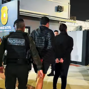 Denúncia de crime contra criança leva à apreensão de quase 3 kg de crack