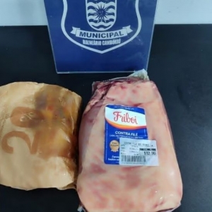 Flagrado com contra-filé e salgado, jovem é preso após furto em supermercado