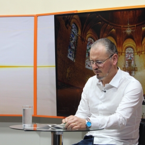 Mensagens de fé e oração com Padre Elizandro para sua terça-feira, 01 de setembro