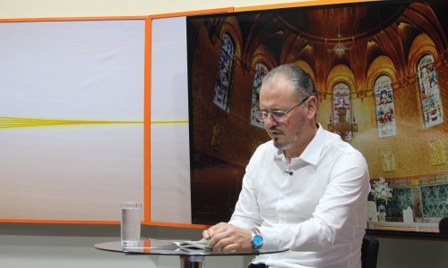 Mensagens de fé e oração com Padre Elizandro para sua terça-feira, 01 de setembro
