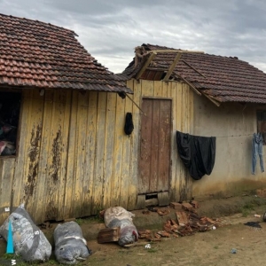 Chuvas derrubam telhado e família fica desalojada; Defesa Civil e Assistência Social foram acionadas