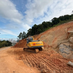 Detonação de rochas irá bloquear o trânsito no Morro do Encano nesta sexta-feira