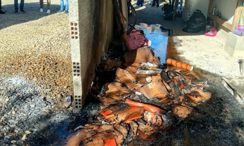 CONFIRA ▶️ | Princípio de incêndio é controlado por funcionários antes da chegada dos bombeiros