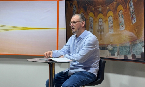 Padre Elizandro Scarsi compartilha bênçãos e uma palavra de esperança nesta segunda-feira, 07 de setembro