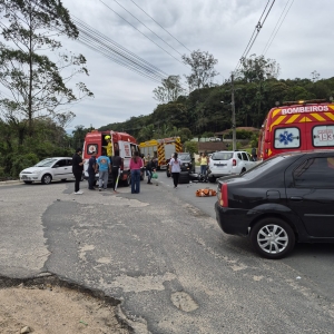 Acidente na SC-410 deixa motociclista ferido grave entre Rio do Braço e Nova Trento