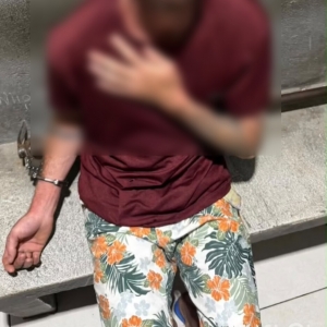 Mãe grita, invasor foge e PM descobre série de crimes por trás da ocorrência