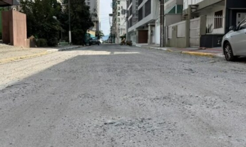 Rua de Itapema é bloqueada para a realização de obras de pavimentação nesta quarta-feira