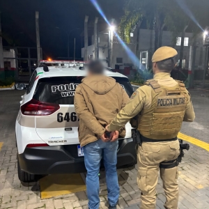 Foragido com mais de cinco anos de pena em aberto é capturado após ação policial