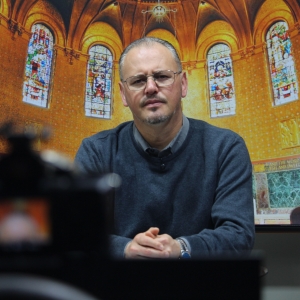 Padre Elizandro Scarsi conduz inspirador momento de fé e bênção nesta quinta-feira, 17 de setembro