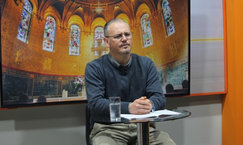 Padre Elizandro Scarsi encerra a semana com bênçãos e mensagem de esperança nesta sexta-feira, 18 de setembro