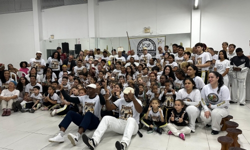 Encontro de capoeira em Tijucas une gerações em torno da tradição afro-brasileira