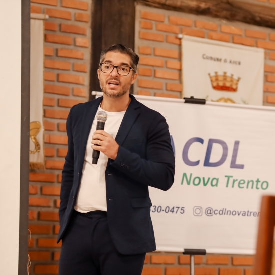 VEJA AS FOTOS | Palestra sobre gestão do tempo reúne empreendedores em Nova Trento