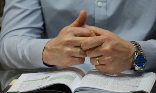 Mensagens de fé e oração com Padre Elizandro para sua terça-feira, 22 de setembro
