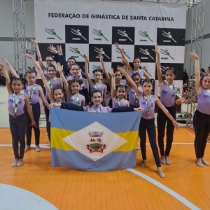 Ginástica de Canelinha encerra participação regional com dezoito pódios