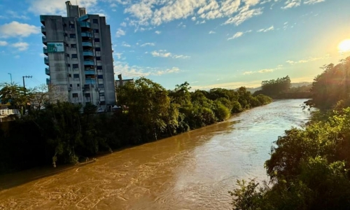 RIO TIJUCAS 🏞️ | Dragagem é autorizada para conter riscos de alagamento em São João Batista
