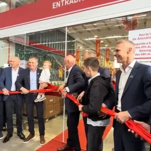 HISTÓRICO ▶ | Grupo Koch inaugura sua centésima loja