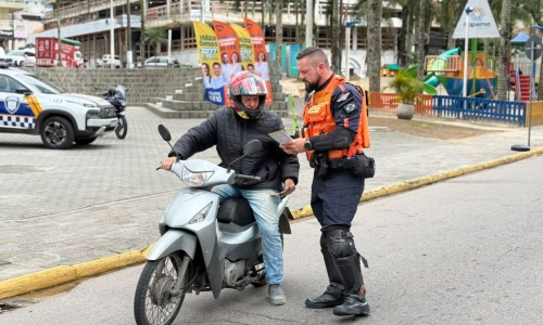 Campanha leva orientações sobre prevenção de acidentes às ruas de Itapema