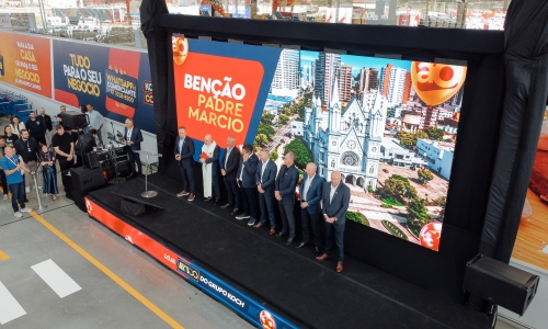 FOTOS NO AR | Inauguração marca a loja 100 do Komprão/Komprão Atadista