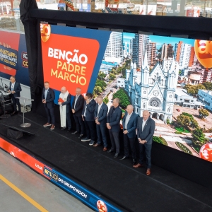 FOTOS NO AR | Inauguração marca a loja 100 do Komprão/Komprão Atadista